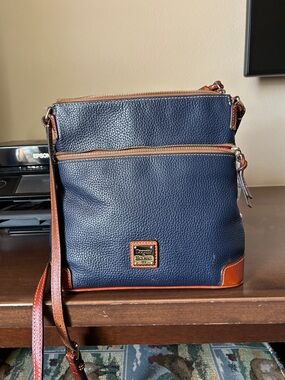Dooney & Bourke Crossbody in Midnight Blue
